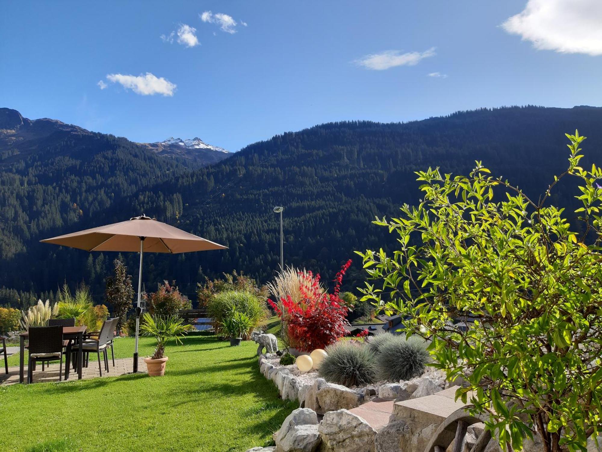 Haus Adrian Apartamento Wald am Arlberg Quarto foto